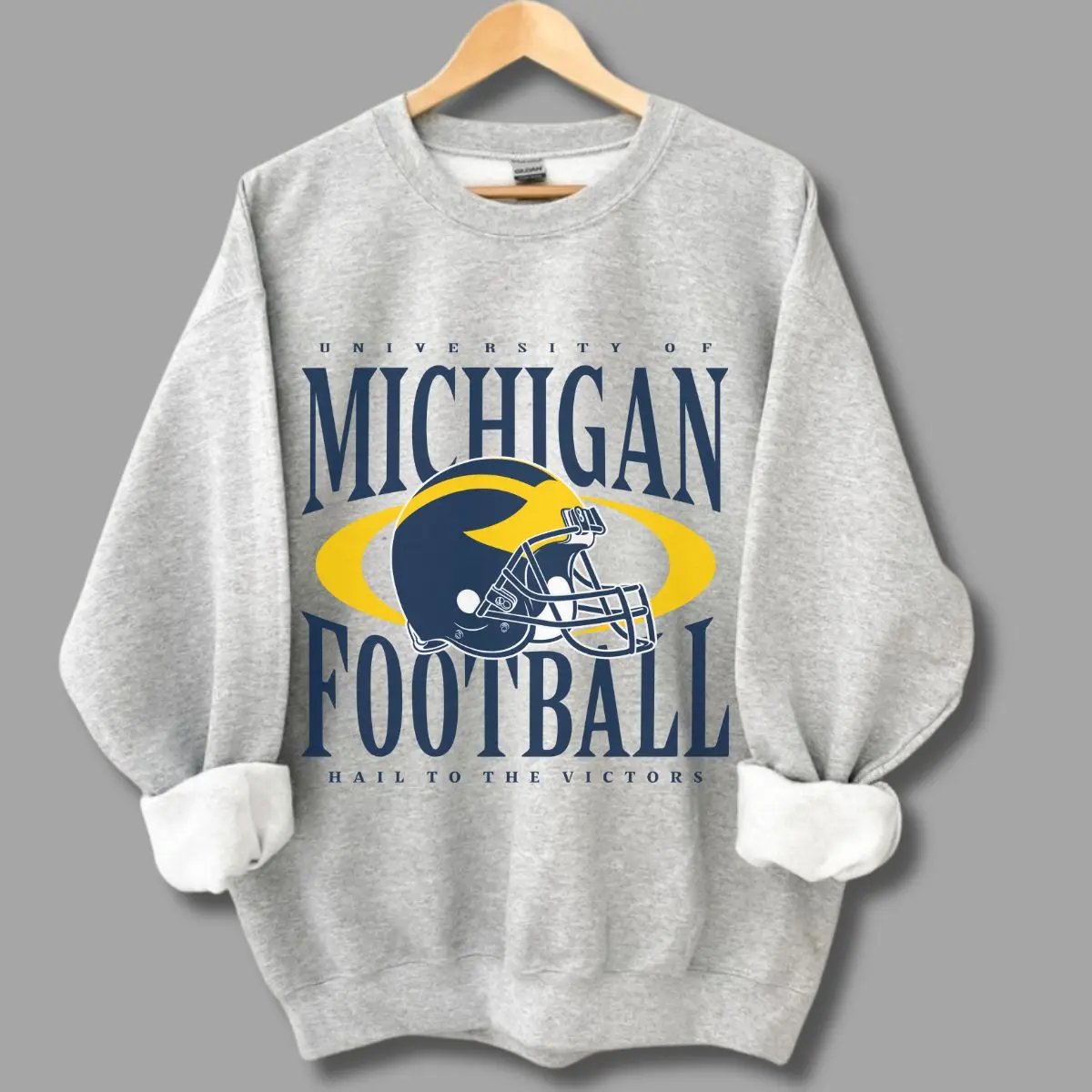 Michigan Football Vintage Sweatshirt, Michigan Vintage Hoodie, Vintage College Classic Unisex Pullover Crewneck Sweatshirt, Gift for Fans Casual Cotton T-shirt