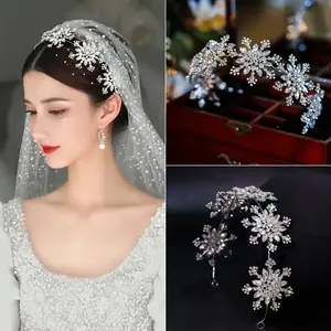 Crystal Snowflake Bridal Headband – Shiny Winter Aesthetic, Elegant Wedding Hair Accessory for Bride