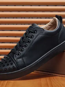 Men's Silver Shiny Rivet Casual Trainer Sneakers Sports Shoes Footwear Luxury Trendy Style Shiny Material Rivet Decoration Orange Sole Contrast Color White Edge Trim Eye-Catching Unique Texture For Daily Wear & Casual Outings