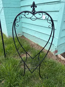 Heart Shaped Floor Hanger