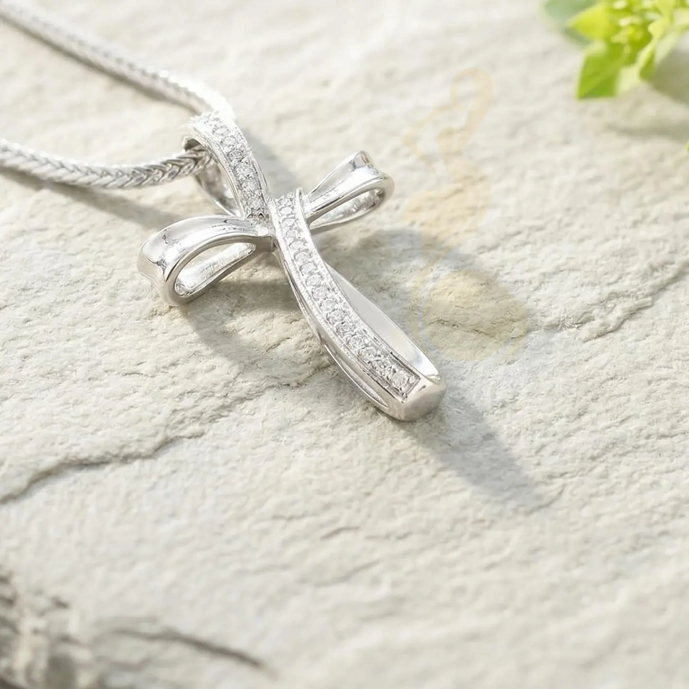 DiamondCelebritees Real 0.07ct Diamond Sterling Silver White Cross Pendant