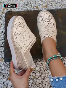 A pair of new large-size women's round-toe, closed-toe, hollowed-out, breathable wedge sandals for outdoor wear, stylish, simple, comfortable, lightweight, casual, with a thick sole Elegant Sandals