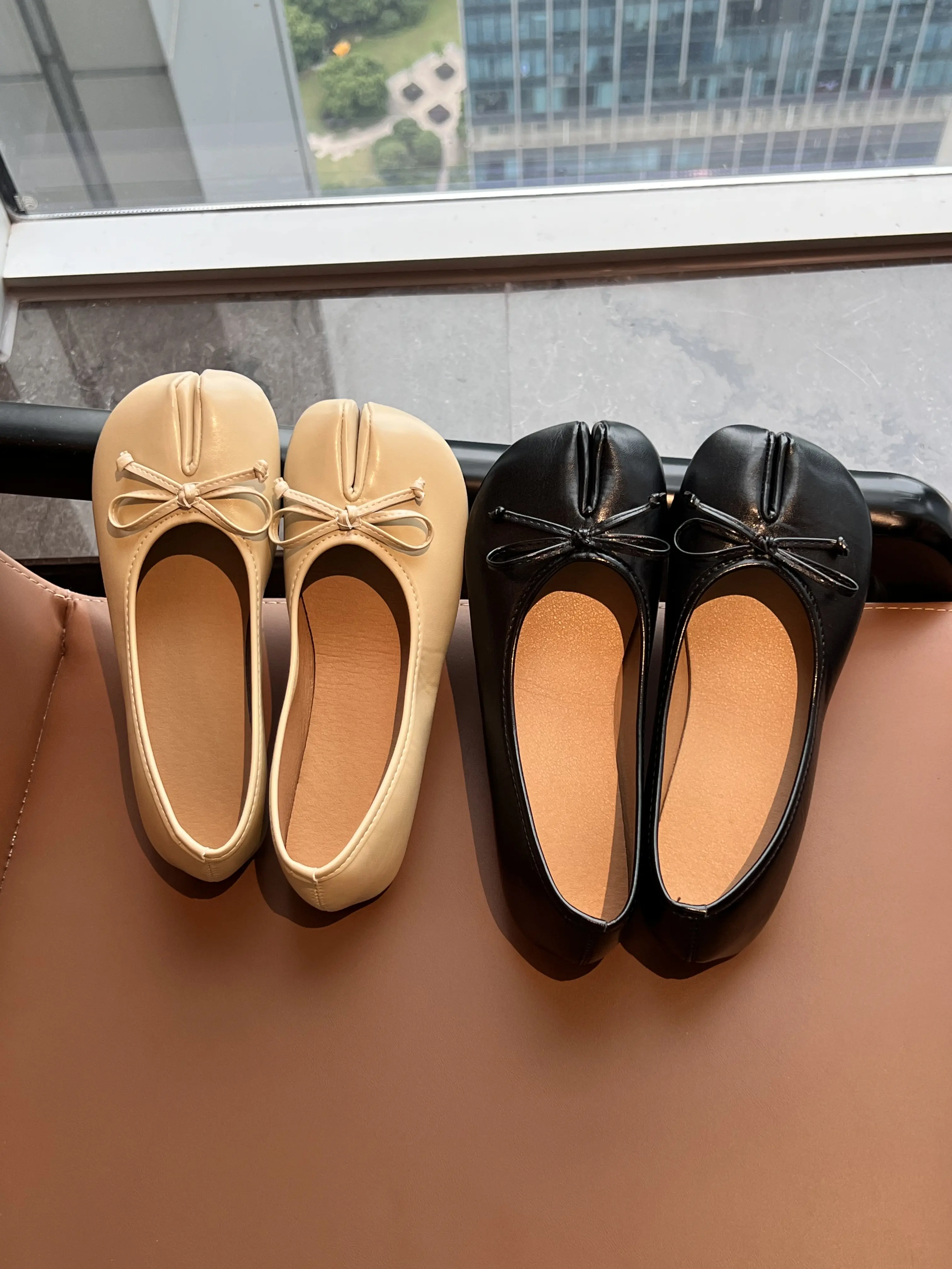 Women's Plain Round Toe Classic Bow Accent Ballet Flats - Elegant Slip-on Shoes, Easy to Pair with Any Outfit, Ideal for Casual Wear, Formal Occasions, Everyday Use