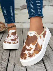 2026 Women’s new styles: brown, black, gray, green. pink, leopard print. colorful. milk-colored. black and white. thick-soled mules. large size, comfortable, casual, slip-on design. suitable for school/vacation. Casual Slip Ons