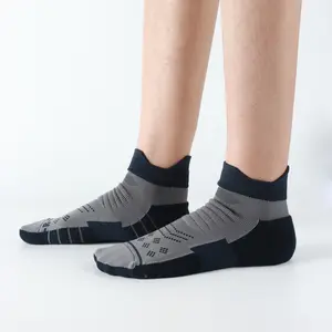 Running Athletic Anti-Blister Moisture-Wicking Coolmax No-Show Tab Socks Odor-Resistant Seamless 3 Pairs Gray Black for Men Women custom  chip  bags gift package