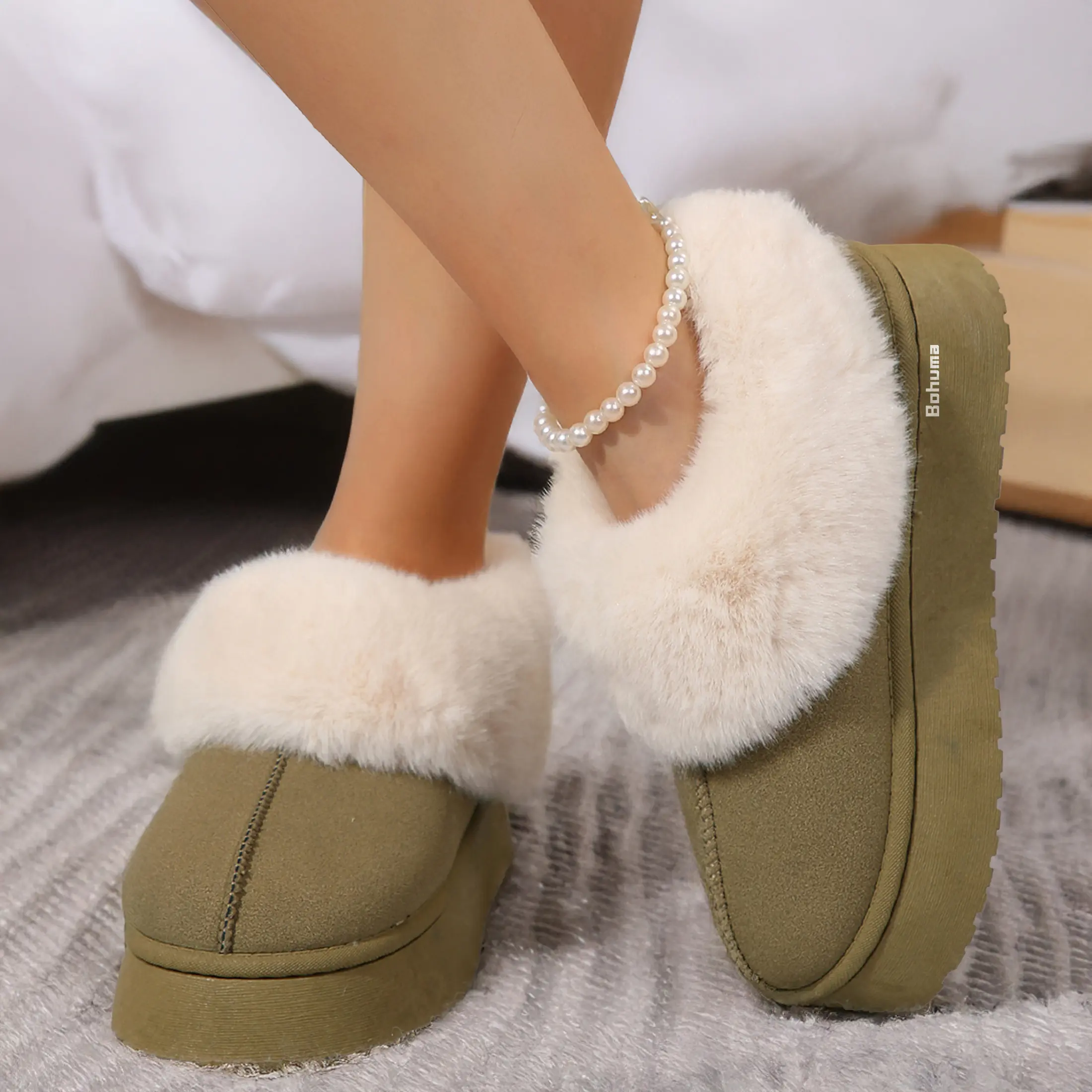 Women's Fluffy Lined Snow Boots Slip-On Warm Fluffy House Slippers With Thick Sole Suitable For Both Outdoor Indoor Wear Autumn Winter