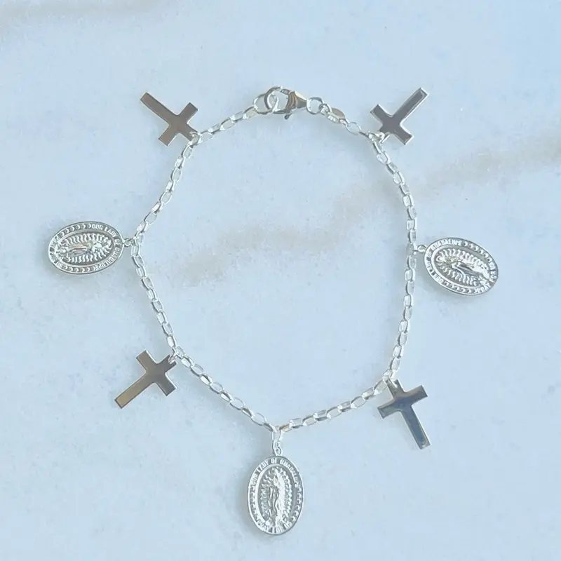 Pulsera con medallas de la Virgen de Guadalupe y dijes de cruz. Flexible size 7 8 Plata Mexicana 925