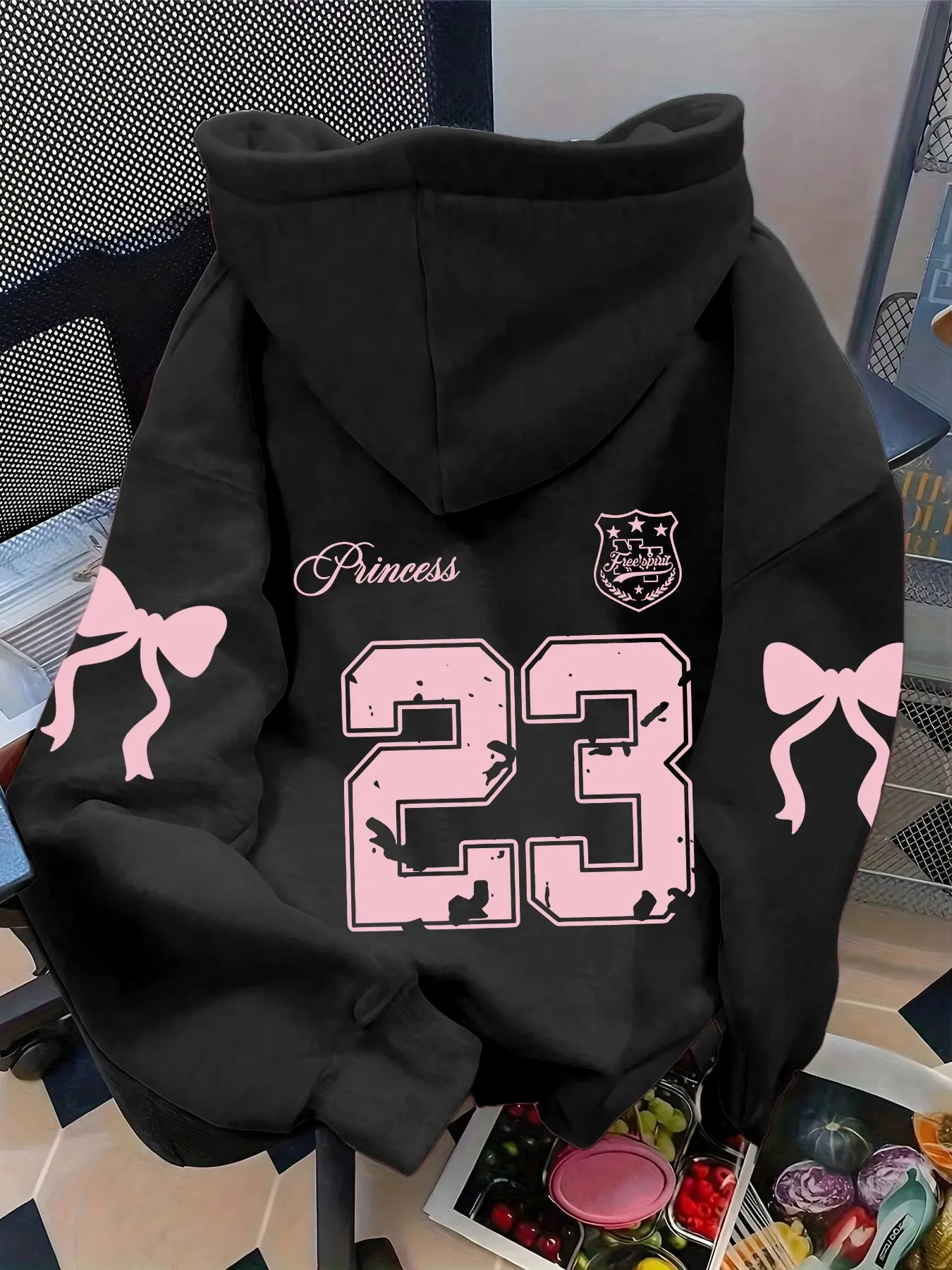 Women's cool and cute trendy Casual number bow Long Sleeve Oversized Graphic print hoodie, Aesthetic casual Pullover, Tops, kangaroo pocket, adjustable drawstring hooded sweatshirt, fashionable autumn and winter wear Womenswear