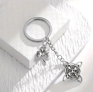 witch knot keychain