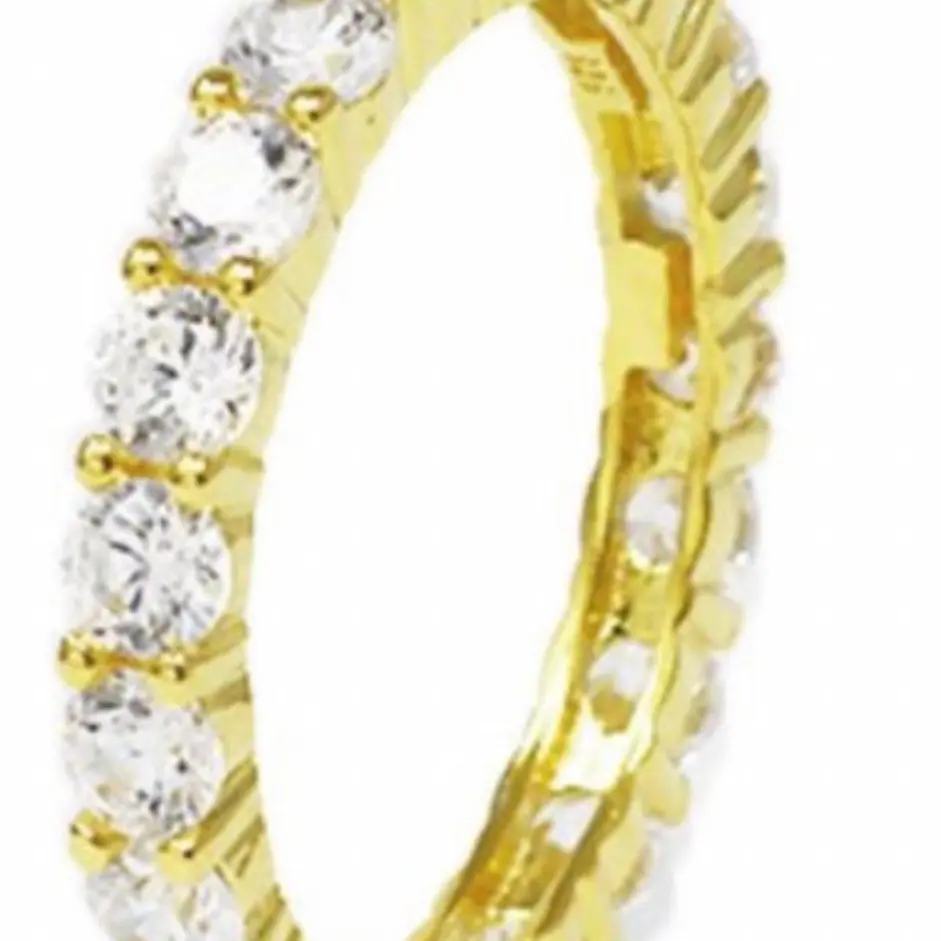 Gold Circle Diamond Ring - Elegant Design with Center Stone - Classic Style for Everyday Wear