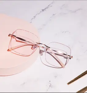 Photochomic Oversized Sunglasses for Women Metal Blue light Blocking Glasses lightweight  UV400 Outdoor