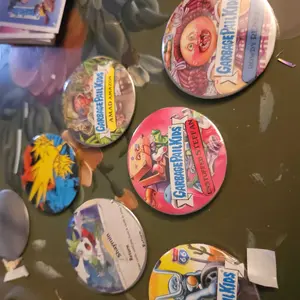 VEVOR 3-IN-1 Button Maker, TikTokShopBlackFriday, 1/1.25/2.28 inch(25/32/58mm) Pin Maker, 300pcs Button Parts,Button Maker Machine with Panda Magic Book,  Ergonomic Arc Handle Punch Press Kit, For Children DIY Gifts, Pink