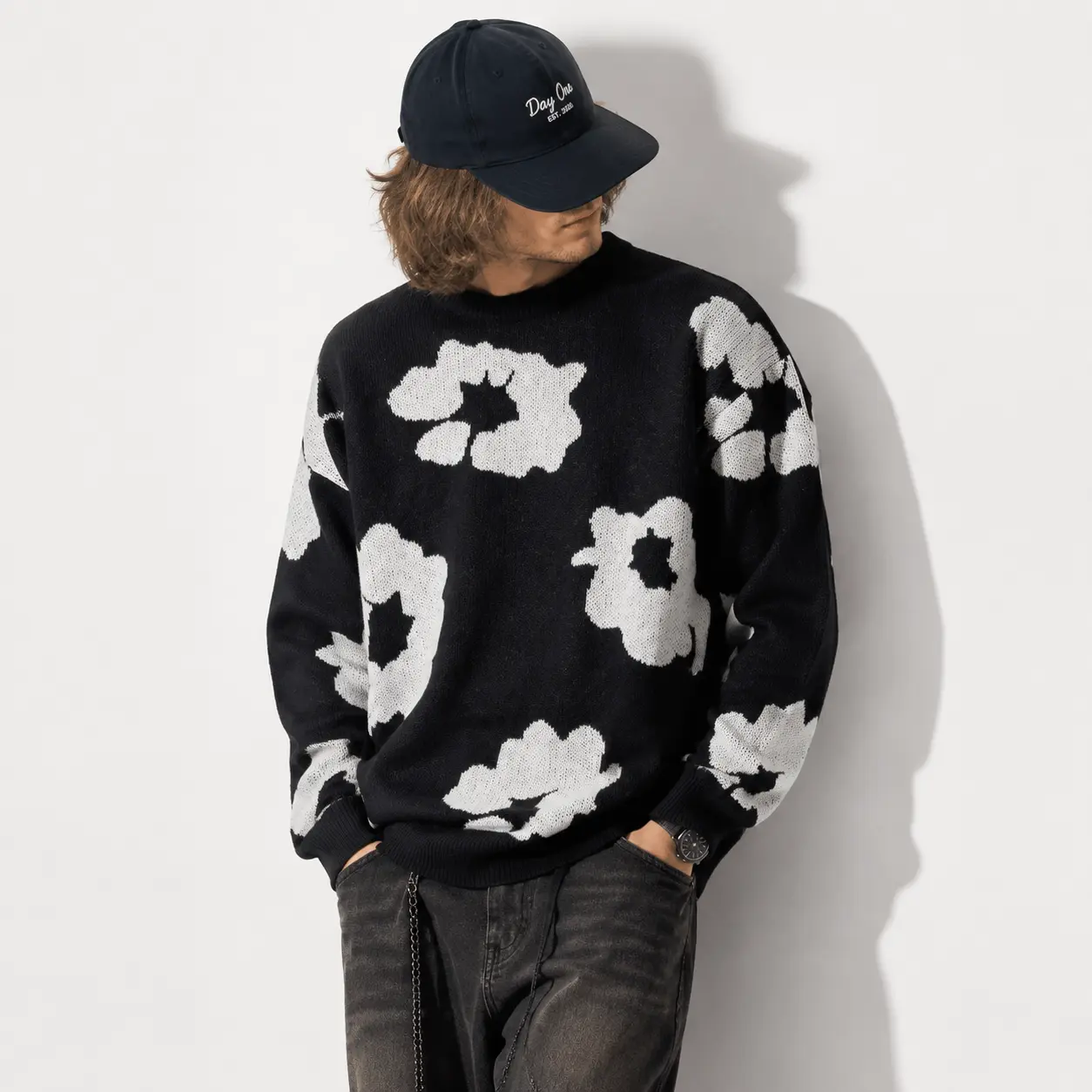 Men's Oversized Graphic Sweater Black and White Floral Print Knit Pullover Crewneck Long Sleeve Chunky Jumper Y2K Hip Hop Streetwear Tops Casual Fall Winter Warm Cozy Outerwear Vintage Harajuku Sweaters for Guys Teen Boys Soft Knitwear Fashion