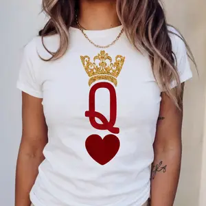 [Printed Design – Not Textured]Queen Of Hearts Crown Graphic T-Shirt For Women Red Heart Playing Card Suit Design Short Sleeve Crewneck Casual Basic Top Summer Streetwear Retro Tee Fit Love