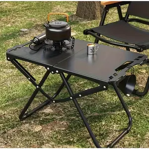 Portable foldable camping table, lightweight and easy to set up for outdoor use. It features a stable three-legged design, suitable for courtyards, picnics, barbecues and outdoor adventures.