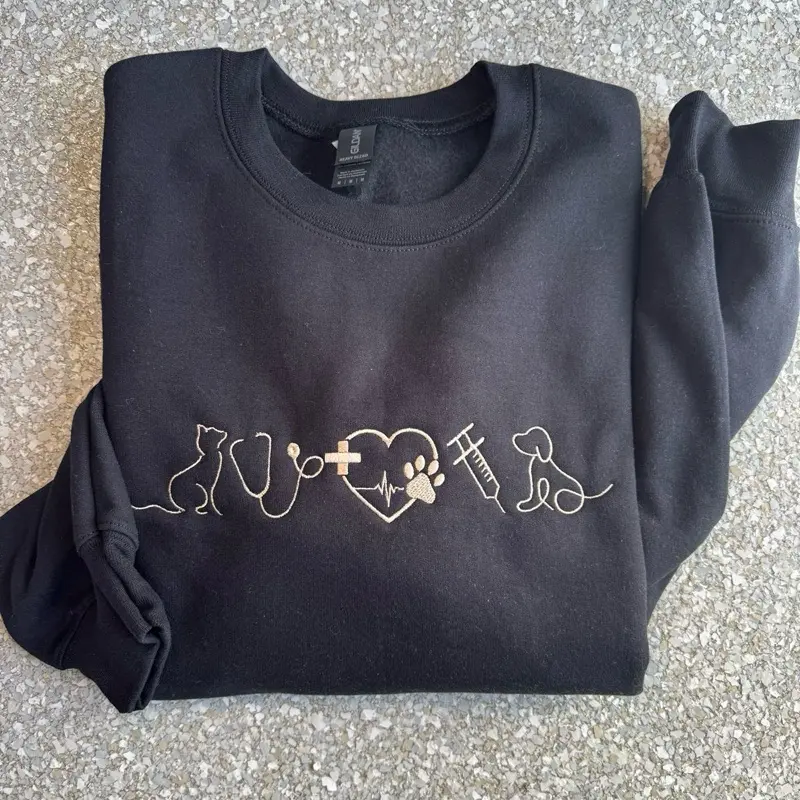 Veterinary icon crewneck | veterinary tech crewneck | neutral aesthetic Comfort Pullover Casual Comfortable Sweatshirts for aesthetic hair women. Veterinarian sweatshirt