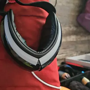 Product Review of RENPHO Eyeris 1 Eye Massager with Heat, Valentines Day Gift Choice for Man Women Smart Comfort Eye Mask with Bluetooth Music, Birthday Gift from R**i R**w