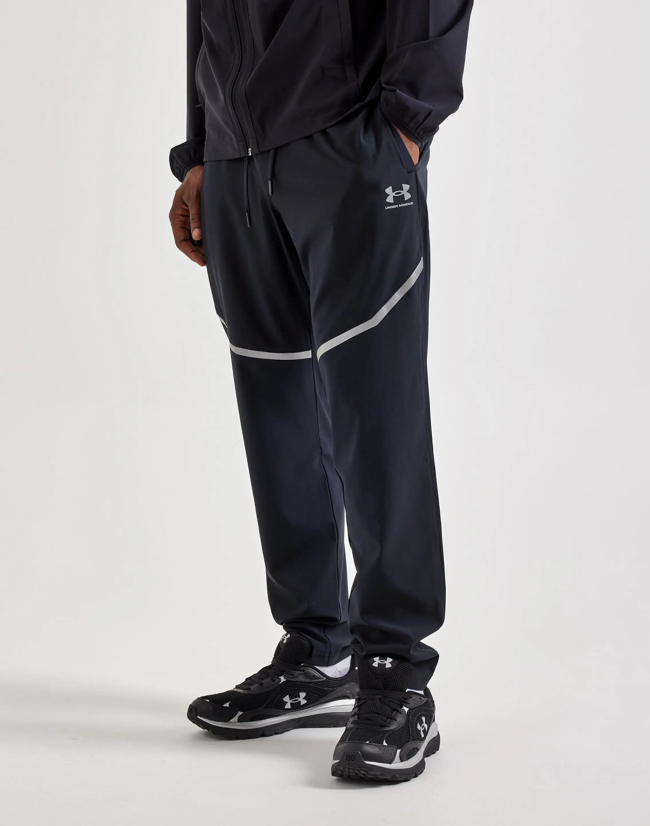 Mens Under Armour Vibe Woven Reflective Pants