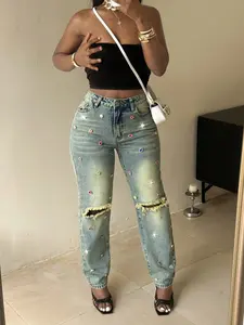 Women's Rhinestone Embellished Jeans Ripped Knee Tapered Fit Denim Pants Y2K Distressed Streetwear Trousers with Pockets Womenswear