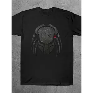 Unisex casual T-shirt, Predator Biomask graphic T-shirt, sci-fi design, soft and comfortable classic fit, suitable for casual wear and as a birthday gift.