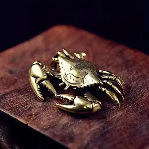 Vintage Crab Statue Mini Figurine, Unique Claw Design Desktop Decor, Office & Study Charm Display Piece, Dreamy Tea Pet Collection Gift