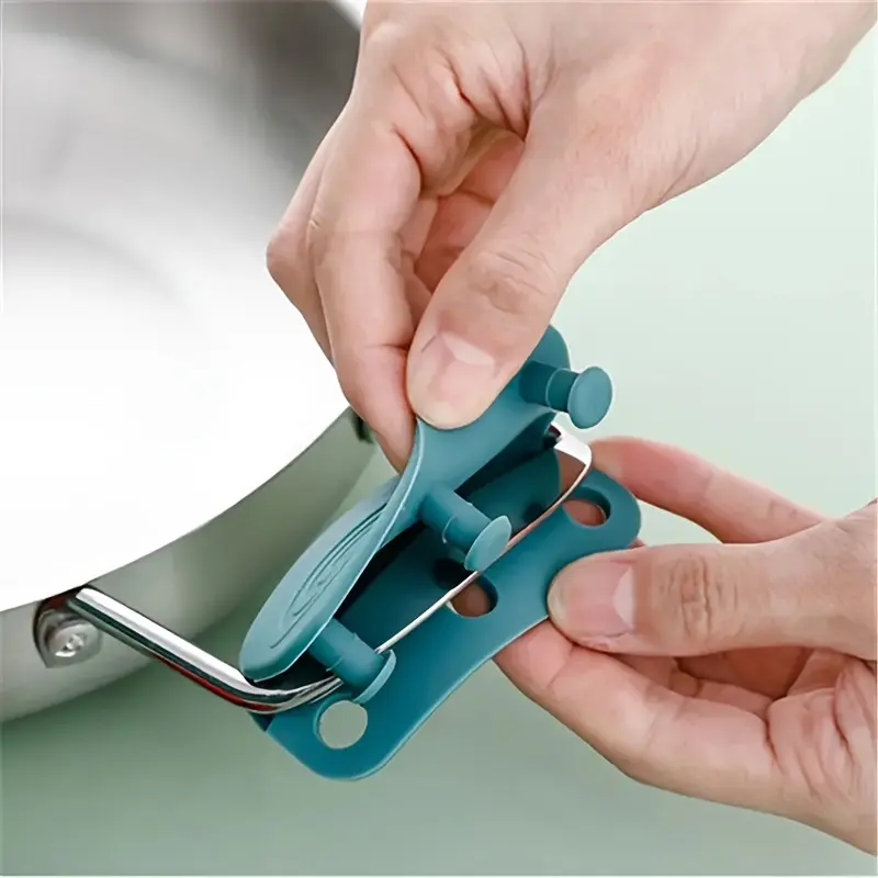 2PCS Anti scald clip, heat-resistant cast iron pot handle, insulated gloves, hand clip, pot handle, pot ear cover, pot ear clip pad, Modern Kitchen Accessories
