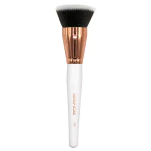 T16 Large Flat Kabuki brush