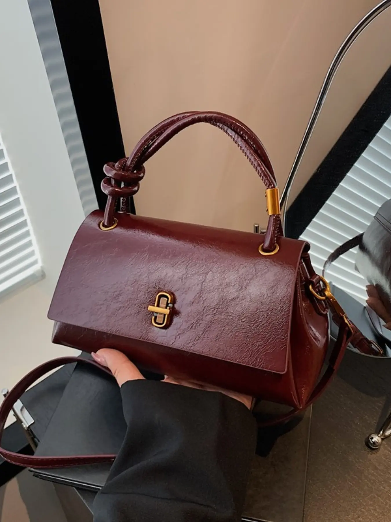 Multifunctional Shoulder Bag for Women, New High-End Light Luxury Crossbody Handbag, Chic Crossbody Bag, elegant commuter bag, Vintage Fashion Commuter Bag, Fashionable Purse, Crossbody Shoulder Purses, Perfect Gift