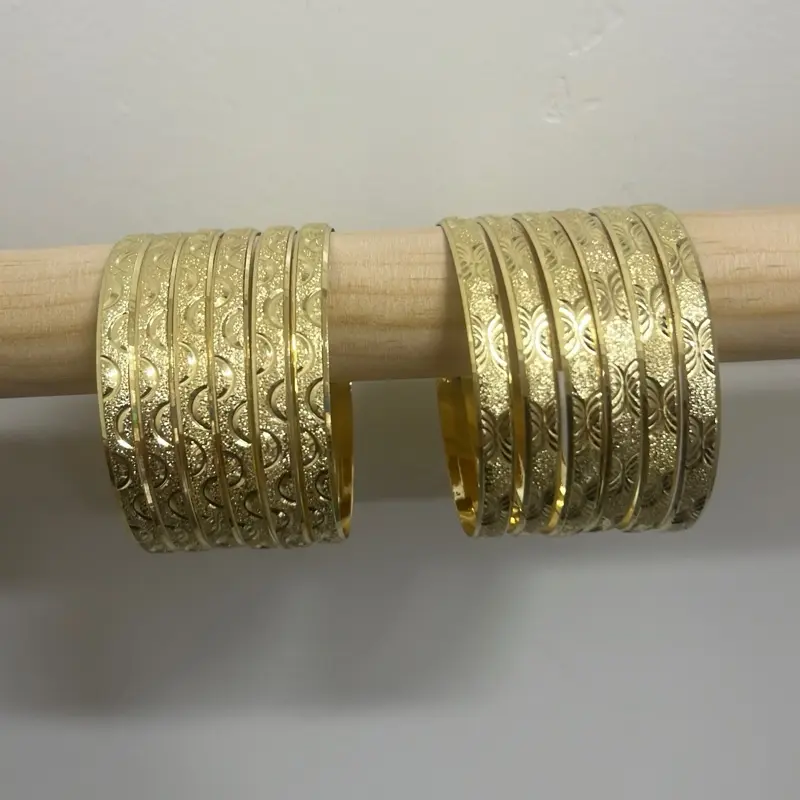 12 pcs (GOLD COLOR )  One size 2 different Mix Patterns GOLD 12 pcs per pack Patterns 22 k diamonds  cut Bangle Bracelets for Women Fashion Jewelry Accessories mix patterns packs
