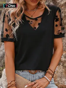 Women's Plain Floral Lace Splicing Tee, Casual Curved Hem Short Sleeve Fitted T-shirt for Summer, Ladies Clothes for Daily Wear Tops Womenswear