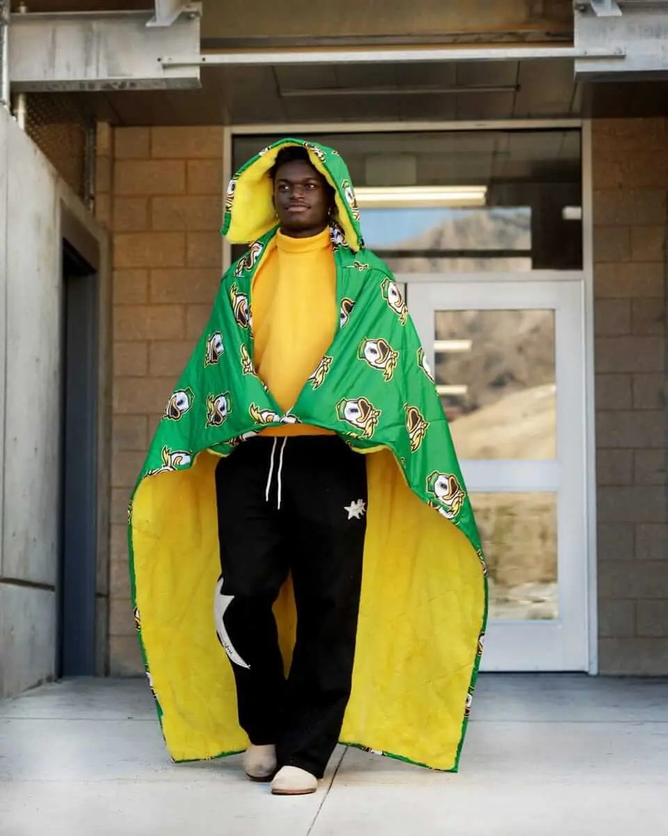 University of Oregon Ducks Bold Hooded Stadium Blanket - 60"x63", Detachable Hood, Quilted Back, Multifunctional Warm Throw for Sports, Adventure Use