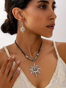 Boho Style Necklace & Earrings Set, Creative Spiral Sun Pendant Jewelry, Fashionable Women's Bohemian Accessory for Vacation Daily Gift