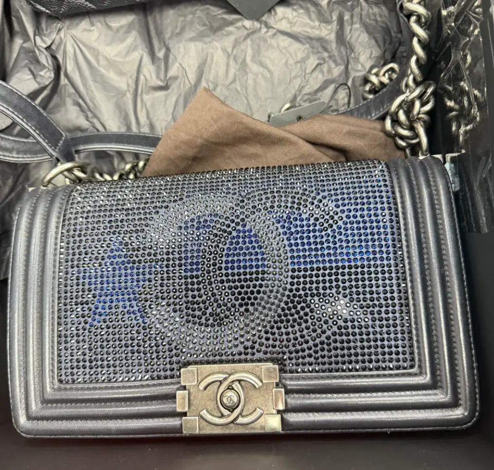 Pre-owned CHANEL france Crossbody Bags HH limited edition leboy rhinestone/Swarovski shoulder crossbody bag 10427
