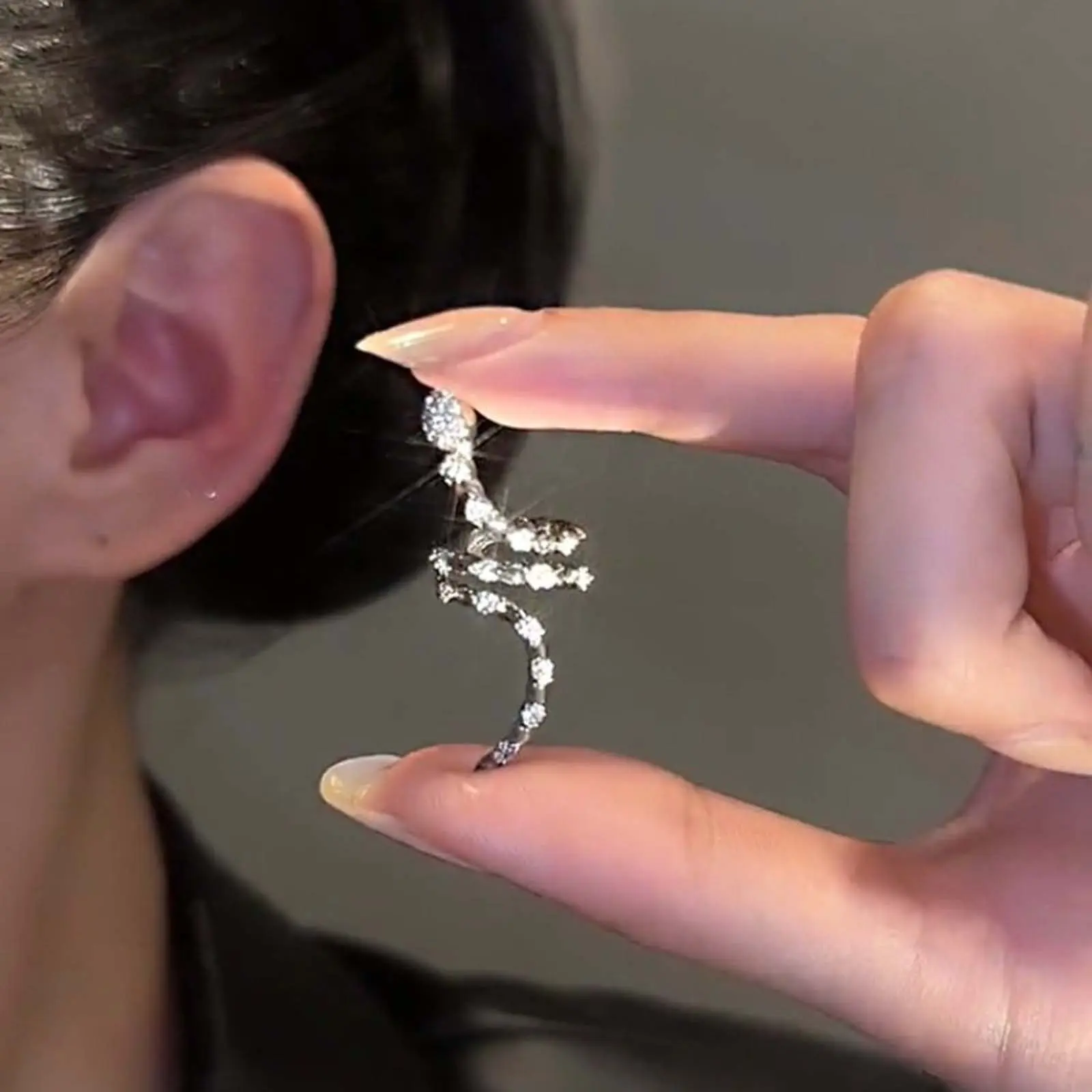 Zircon snake-shaped ear bone clip gift springtok men and women daily commuting