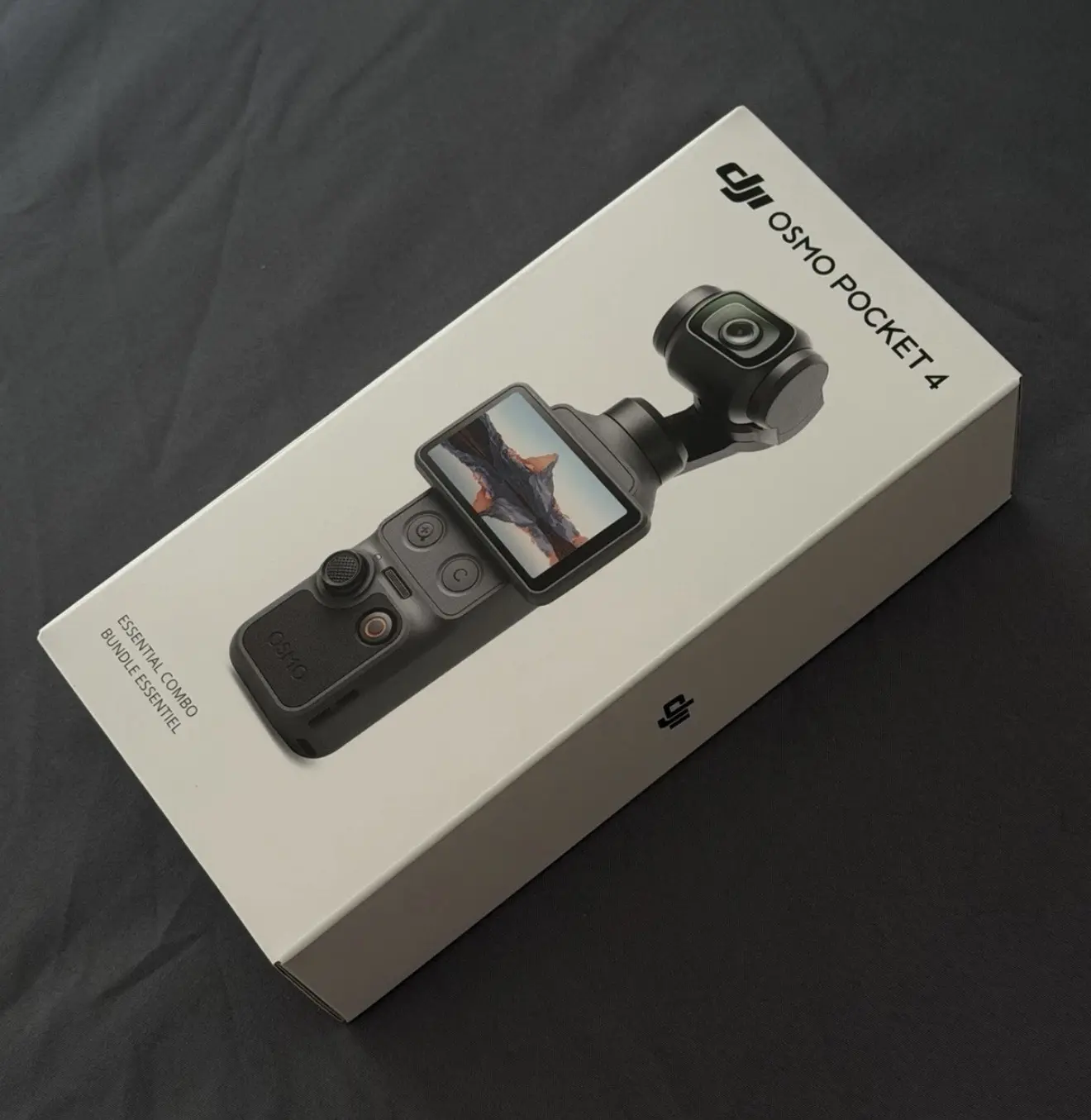 DJI Osmo Pocket 4 Black 4K Gimbal Wi-Fi Touchscreen 2x Zoom Essential Combo