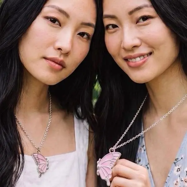Unisex 2-Piece Magnetic Butterfly Best Friend Necklaces, Alloy Chain, Butterfly Pendant, Colorful Charms, Secure Magnetic Closure, Casual Everyday Wear Costume Jewelry