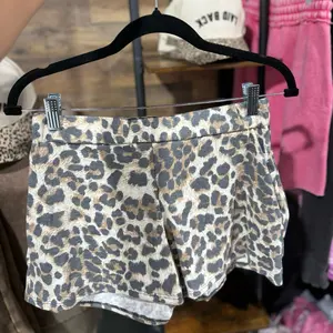 LBB leopard shorts