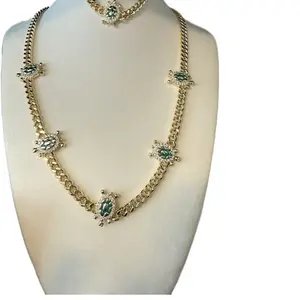 Set turtle chain and bracelet