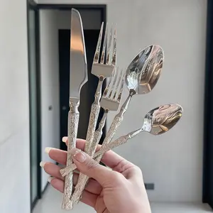 20-Piece Stainless Steel Cutlery Set, Dinnerware Service Set, Tableware Set, Silver Color, Dishwasher Safe, Perfect for Home Kitchen Dining Parties, Ideal Gift for Holidays