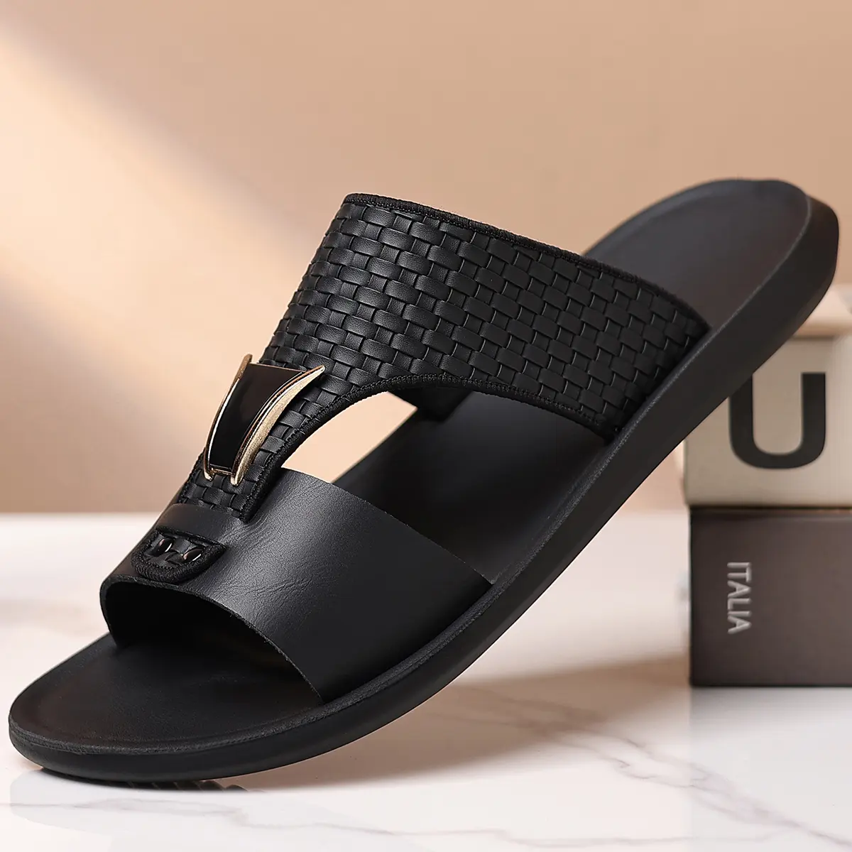 Summer Secret Men's Black/White Lightweight and Comfortable Sandals for Men with Arch Support and Anti-Slip Sole, Comfortable Shoes for Wide or Narrow Feet, Stylish Slippers for Beach and Indoor Use