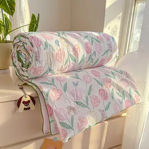 1pcs Rabbit Pink Tulip Print Summer Quilt, Ultra-Soft and Skin-Friendly Air-Conditioned Blanket, a Lightweight Quilt Ideal for Summer Bedrooms, Offices, and Living Rooms, Ensuring Comfortable Sleep All Night Long