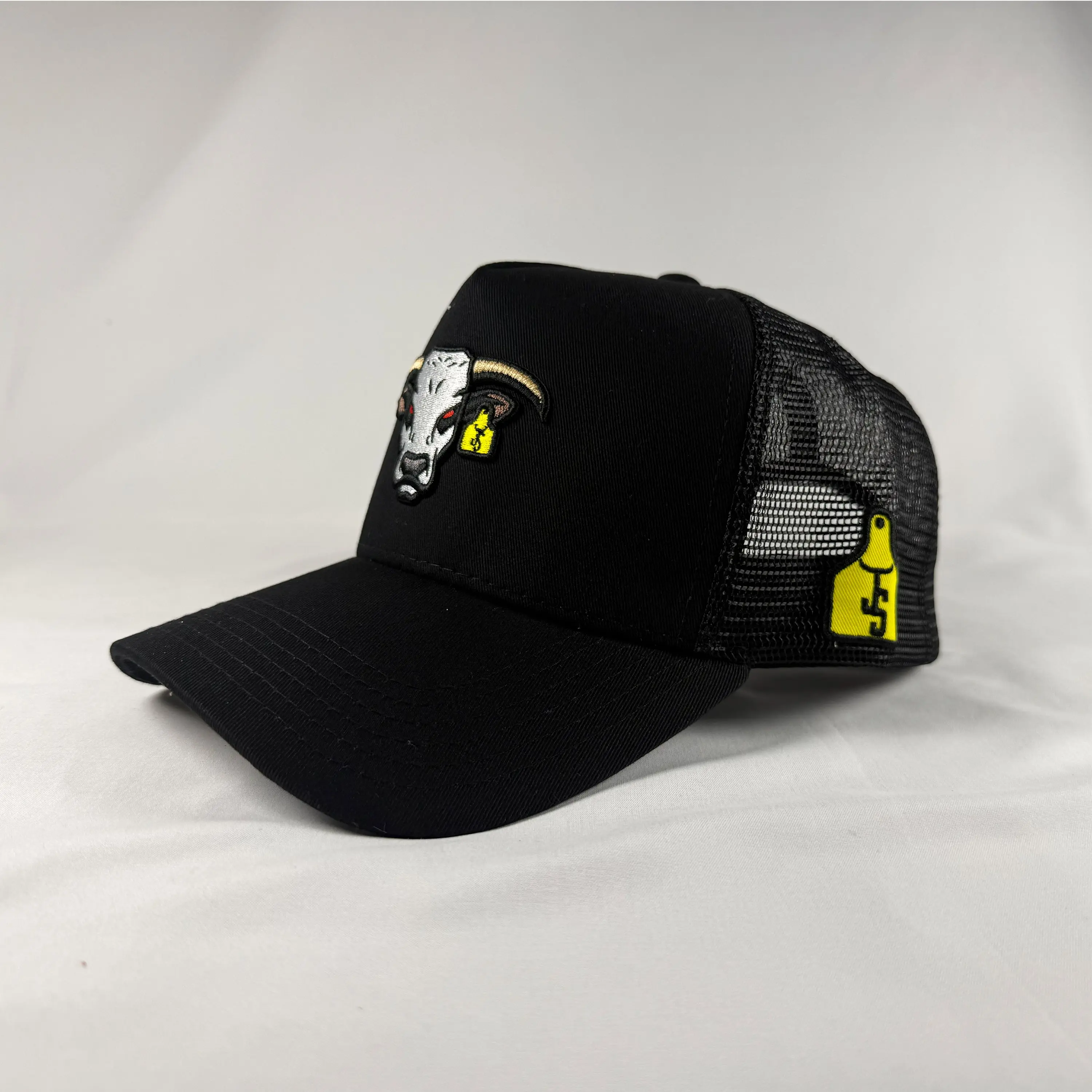 Mad Bull western trucker hat