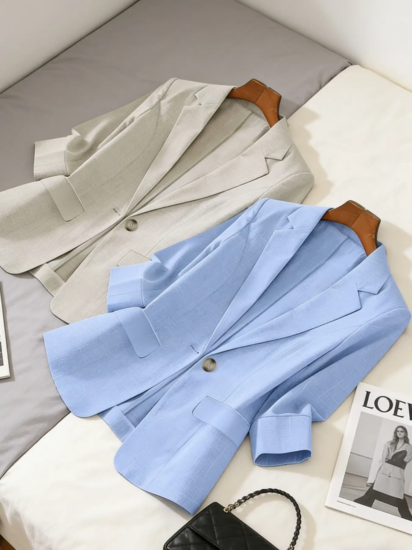 Women's two-piece plain color single-breasted double-pocket fitted half-sleeve five-point suit jacket, Button Lapel Blazer, suitable for spring and summer suitable for commuting outfit Suit Set