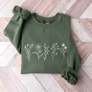 Wildflowers floral crewneck sweatshirt for women, soft and cozy, perfect for flower lovers, casual wear, or as a thoughtful gift for her.