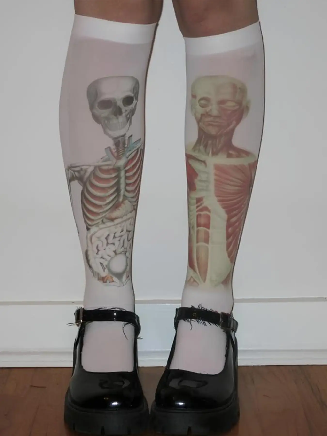 Gothic Skeleton Print Crew Socks, Vintage Aesthetic Dark Style, Unisex All-season Mid-calf Socks, Summer Fashion Footwear, Accessory