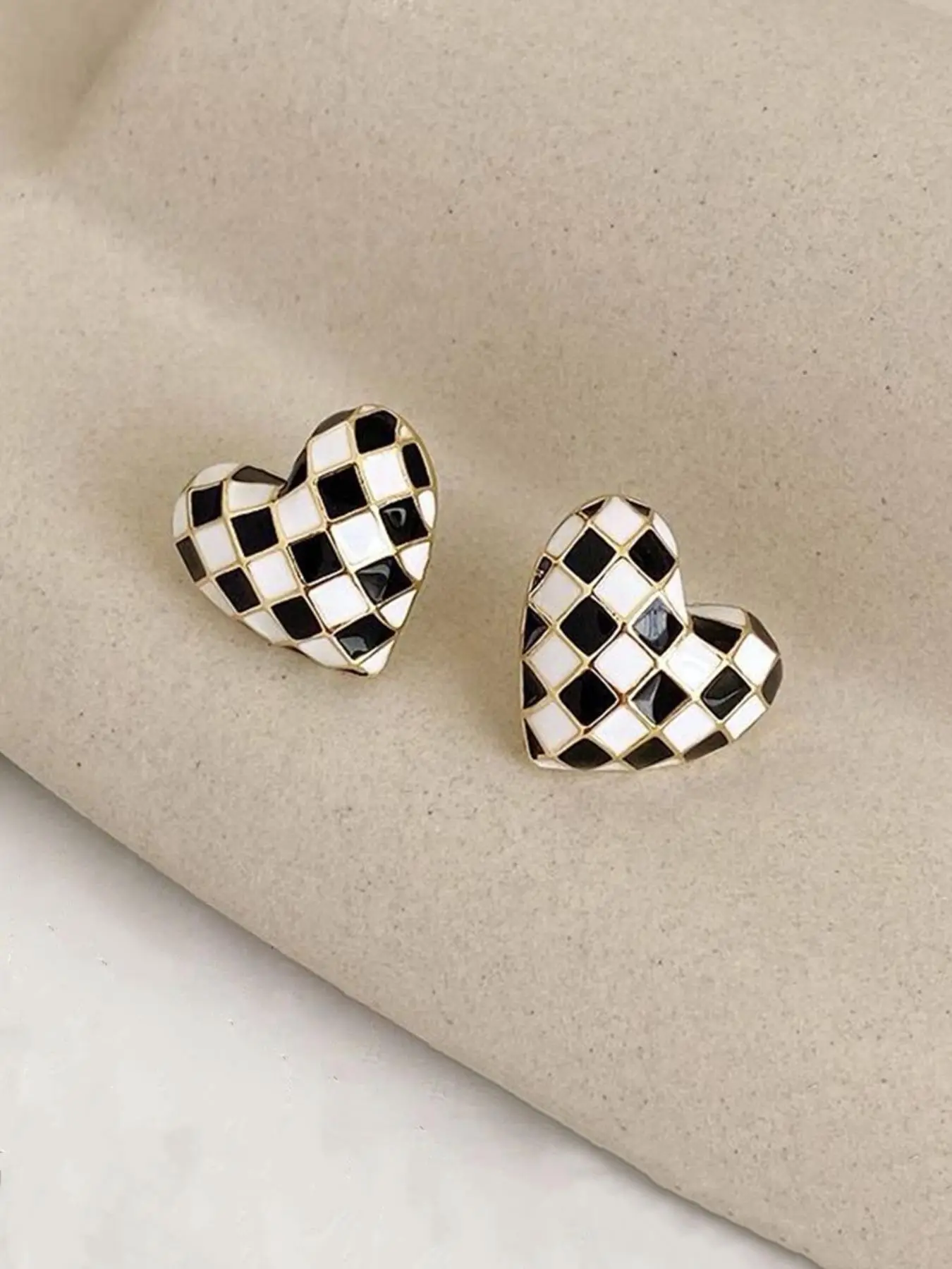 Checkerboard Heart Shaped Stud Earrings, Fashionable Enamel Earring for Women, Trendy All-match & Exquisite Jewelry for Birthday Gift, Ear Studs, Fashionable Jewelry Accessories