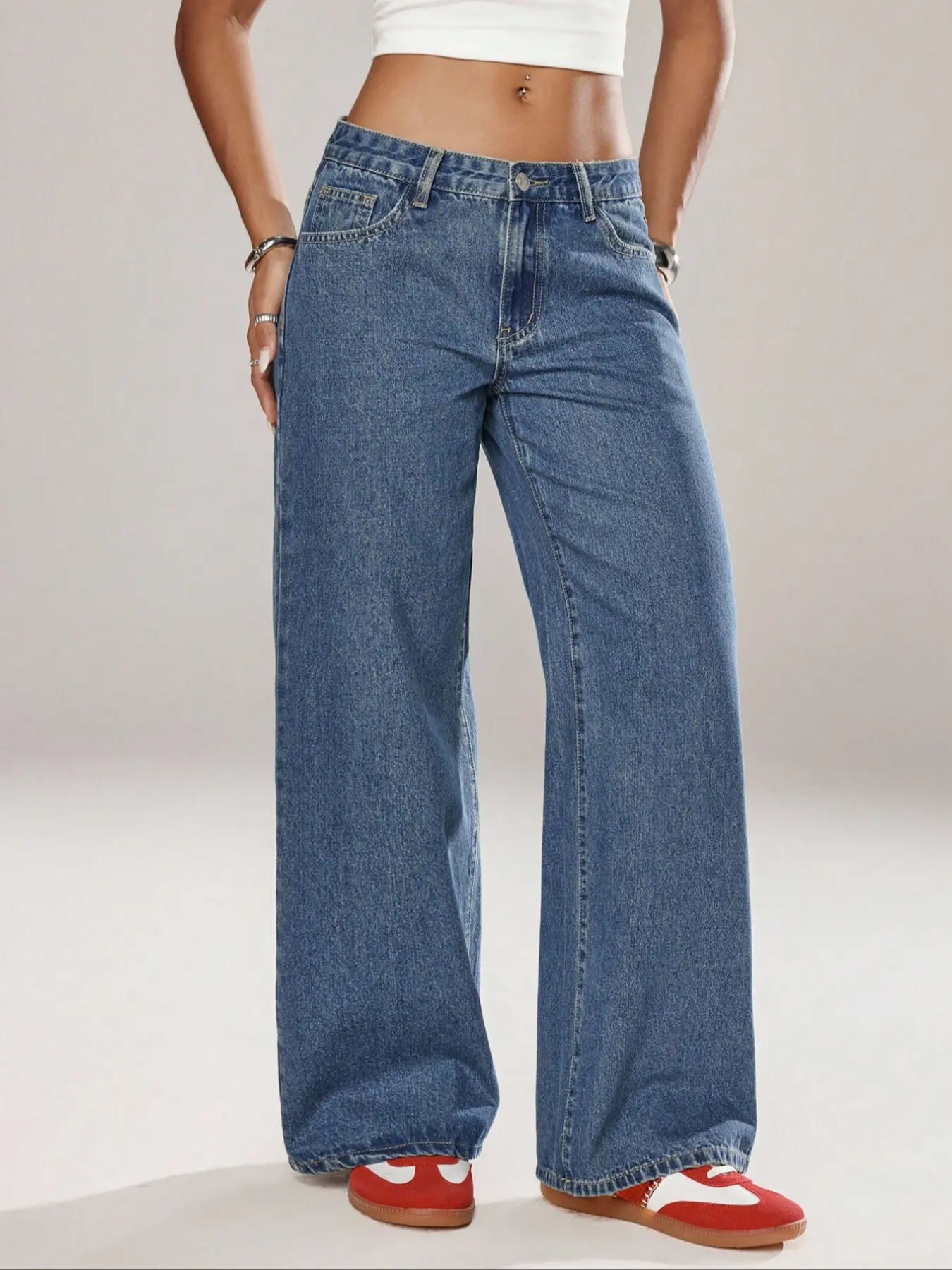 Women's Mid-Waist Wide Leg Straight Denim Jeans, Trendy Coffee Casual Everyday Fashion, Zipper Fly, Pockets, All Seasons