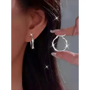Fashionable 925 silver hypoallergenic earrings, Hoop Earrings with a luxurious and versatile style, perfect for couples, girlfriends, daily weddings, banquets, and vacations
