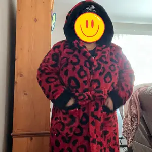 Mystic Leopard Print Long Elegant Casual Bathrobe, Hooded Pocket, Soft Comfortable, Unisex Home Sleepwear