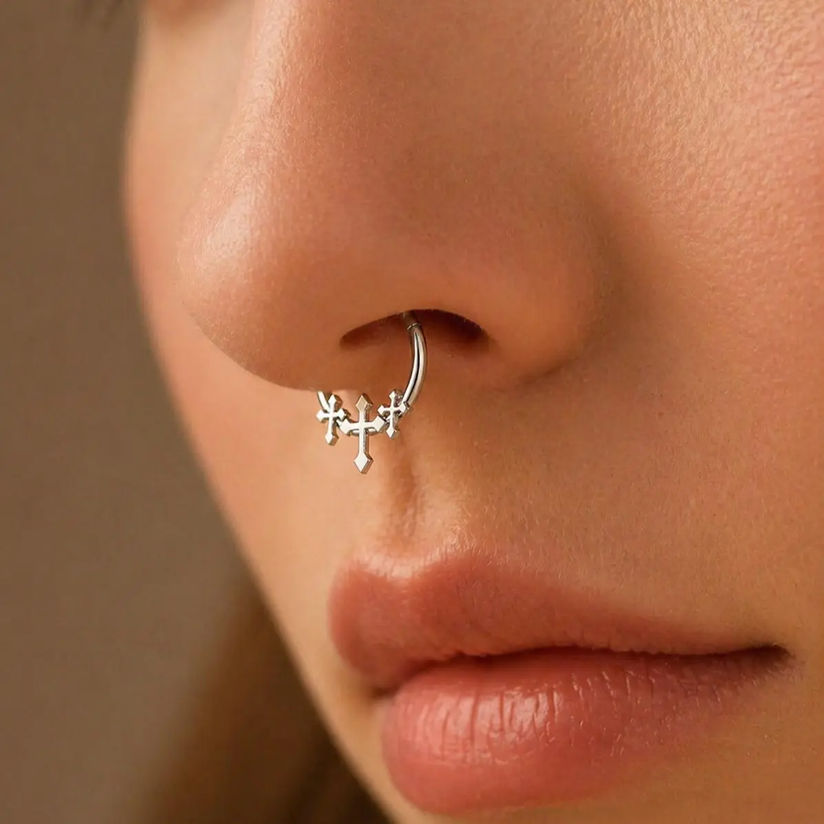OUFER Triple Cross Septum Ring